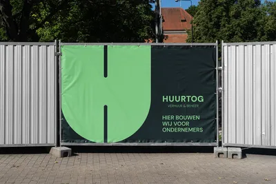 Huurtog Banner PSD Mockup